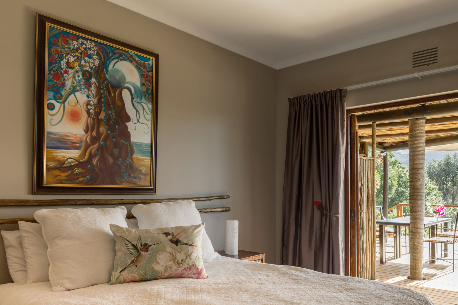 The Sunbird Room — lodge room at Howberry Hills Guest Lodge, Plettenberg Bay